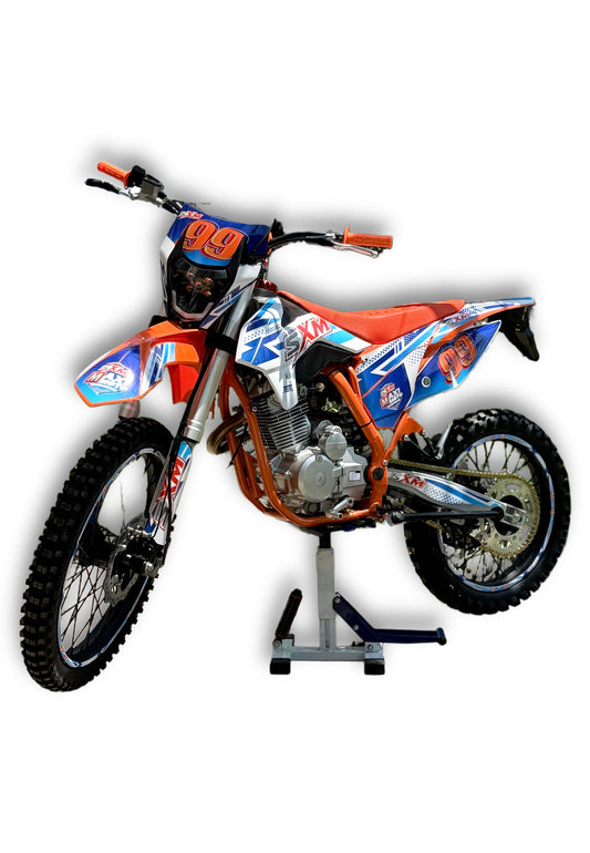 SXM EVO XTC-250 (99) – офроуд крос мотор с Zongshen 250cc двигател и окачване за тежък терен